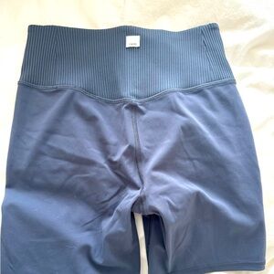 Vuori bike shorts